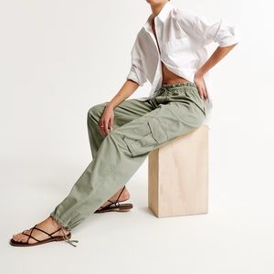 Abercrombie Baggy Utility Pants Size XXS Short